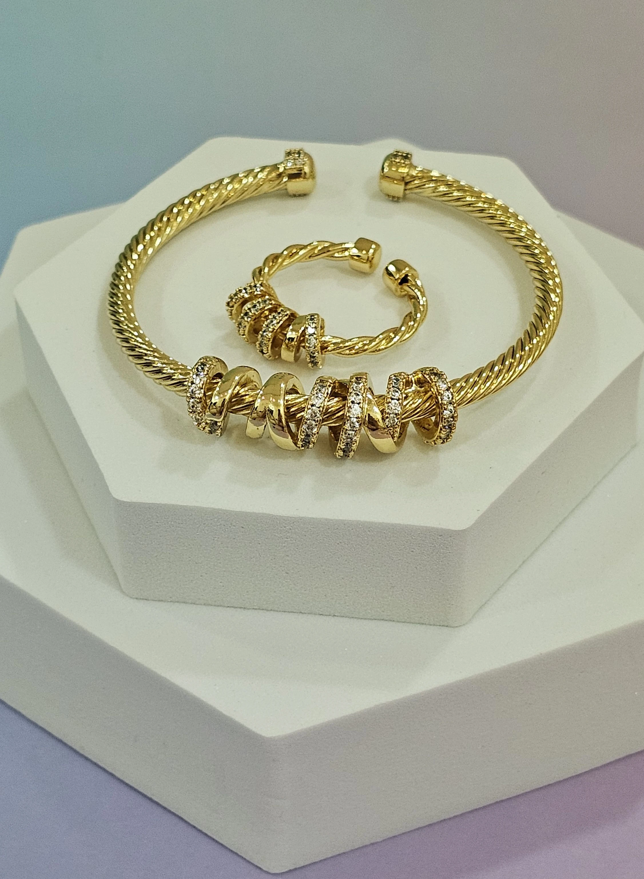 طقم خاتم واسواره ذهبي