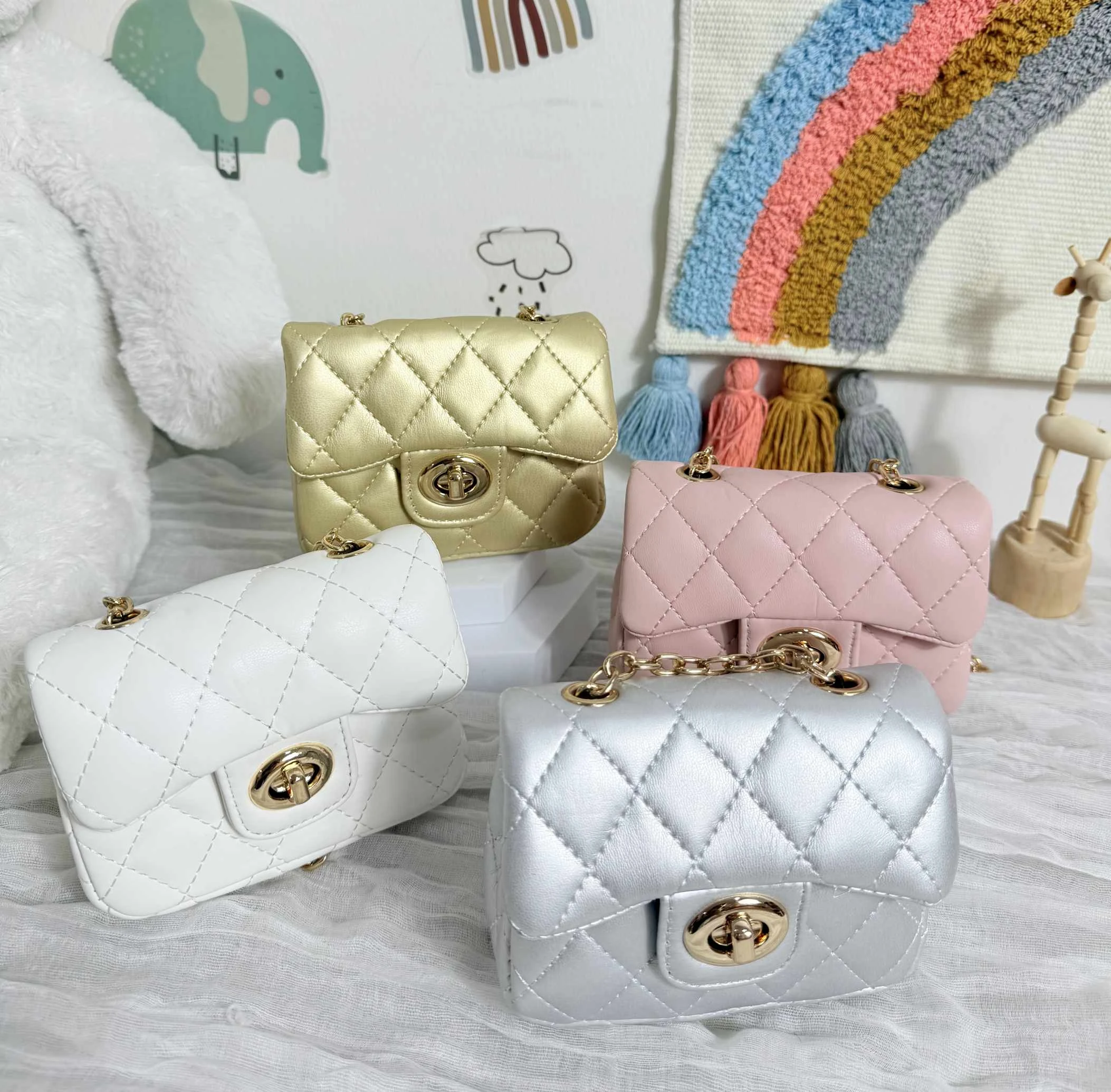 شنطه كروس للبنات الصغار