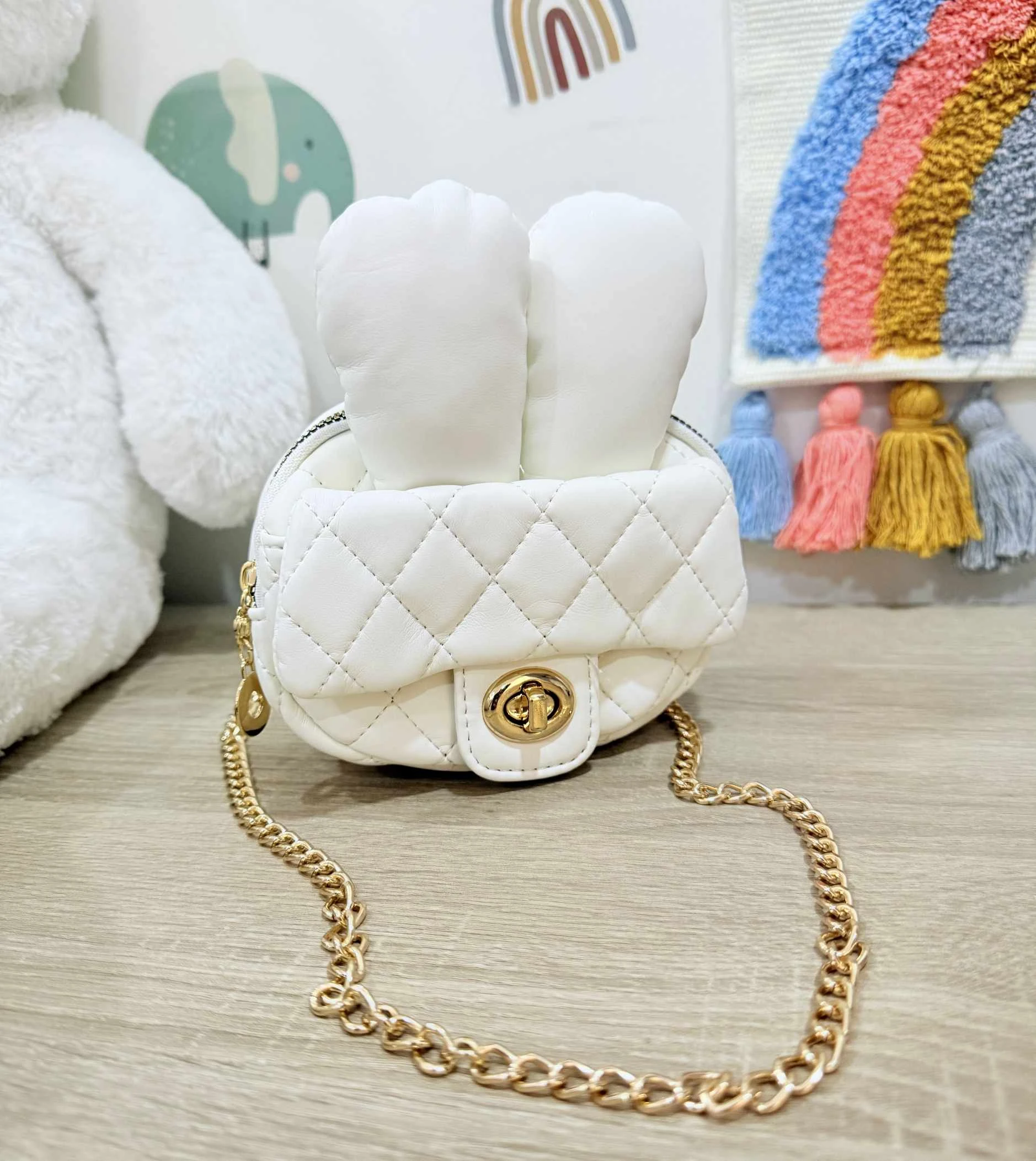 شنط يد بتصميم هندسي